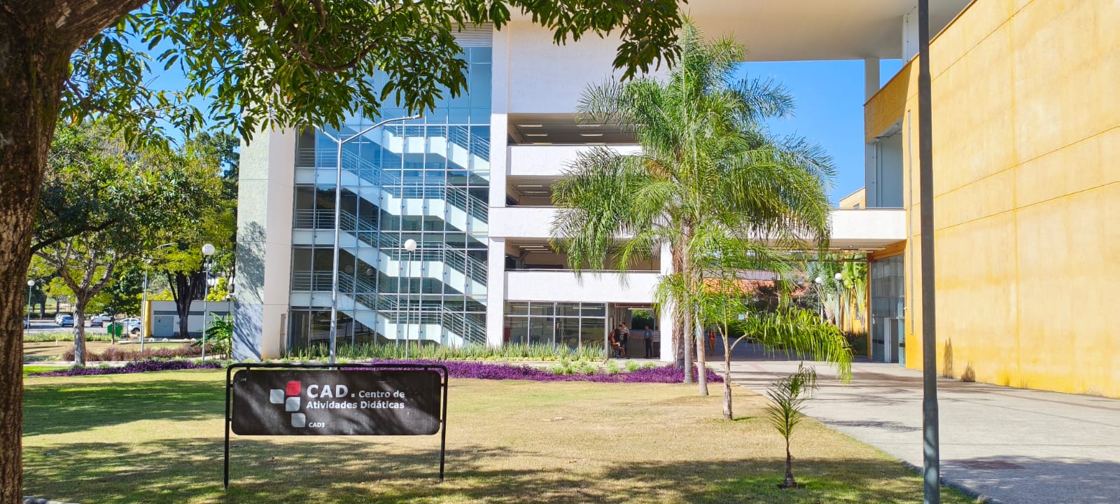 Escola de Engenharia -  UFMG